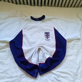 White And Navy Blue Sweatshirt With England Emblem