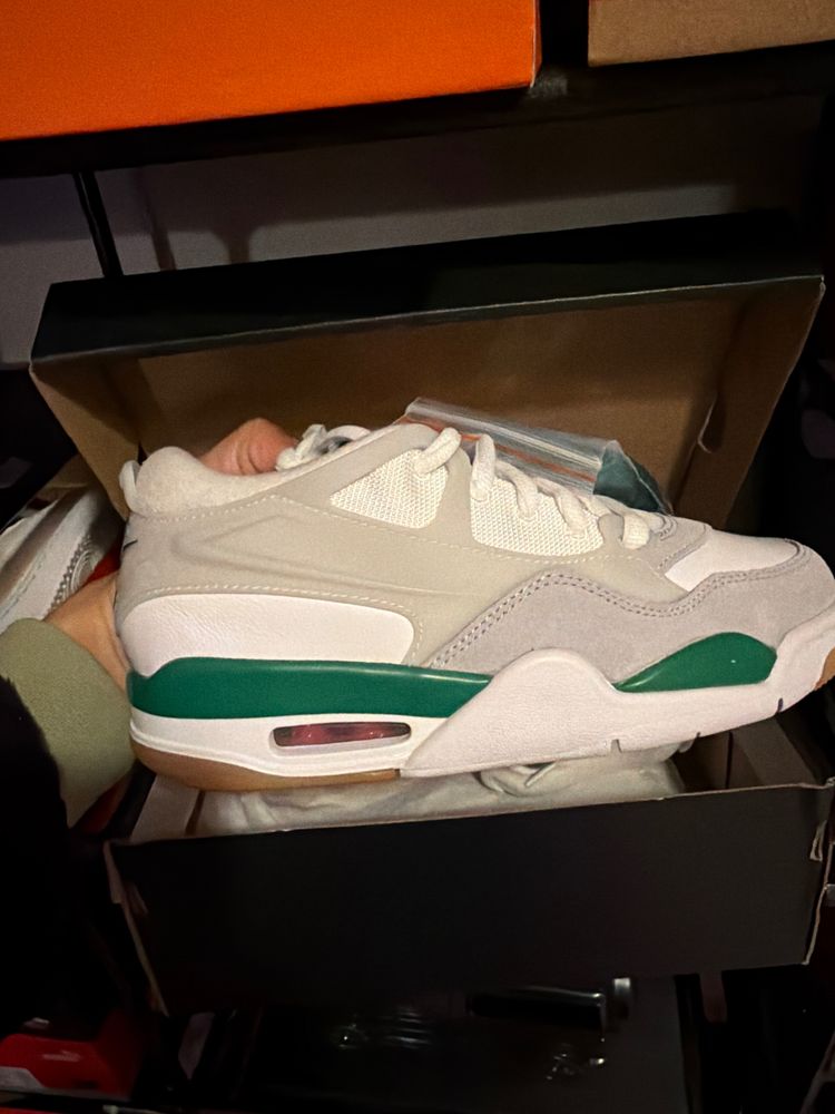 Air Jordan 4 Rm (Gs) Sneakers image 1