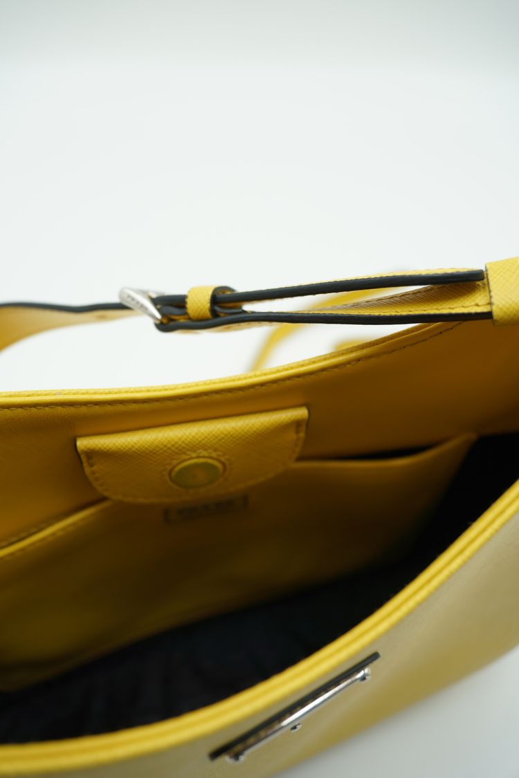 Prada Borsa Cleo Pelle Spazzolata Gialla — Pre-owned Autentica 6