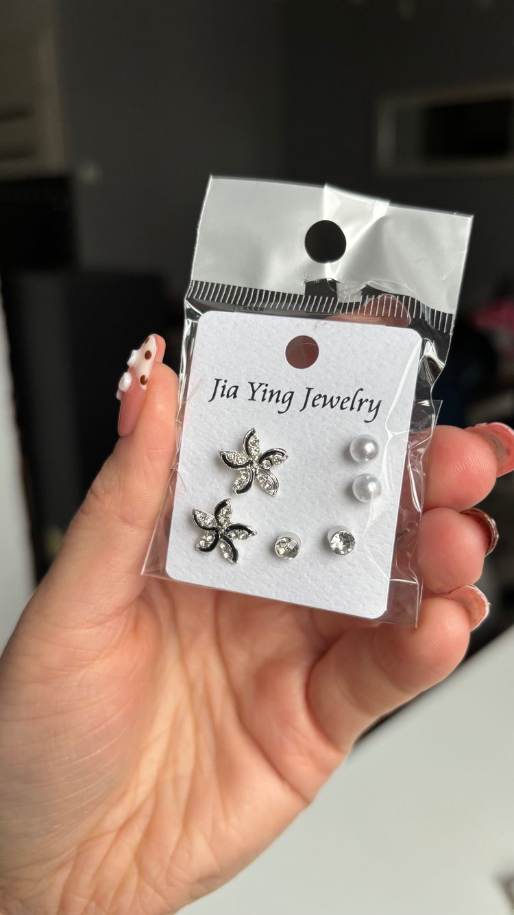 Assorted Stud Earrings Set
