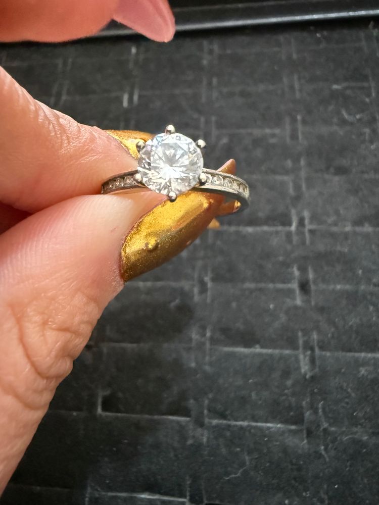 Immagine di Silver Ring With Clear Round Stone 3