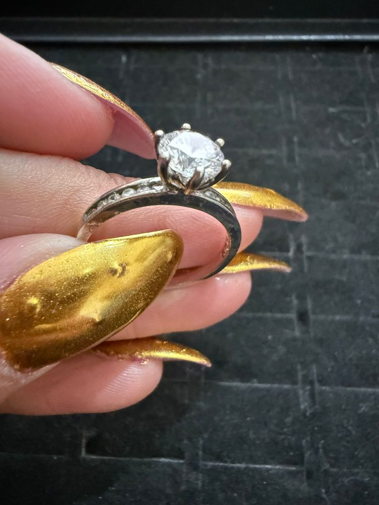 Immagine di Silver Ring With Clear Round Stone 2