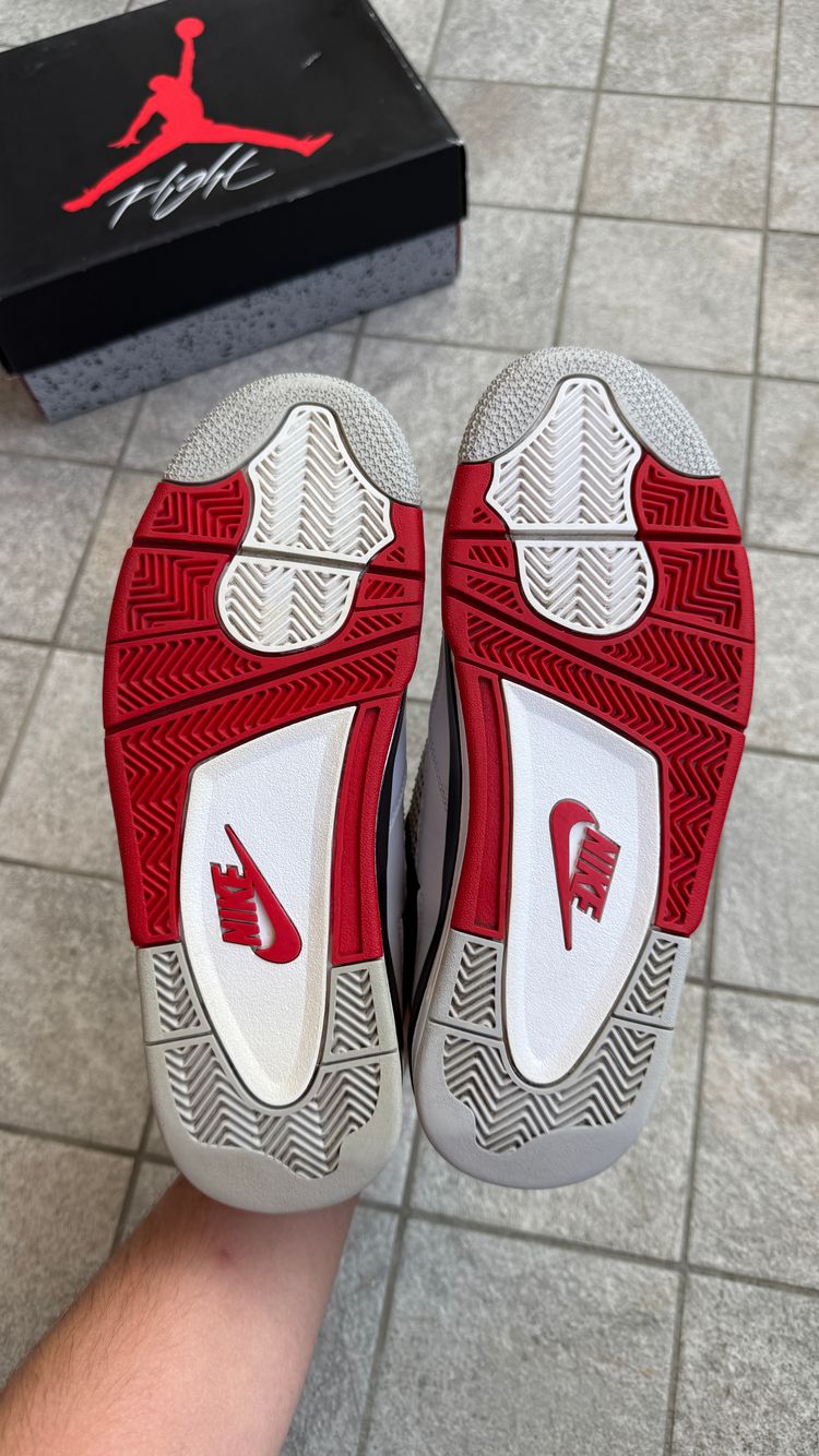 Jordan 4 Fire Red size 42 3