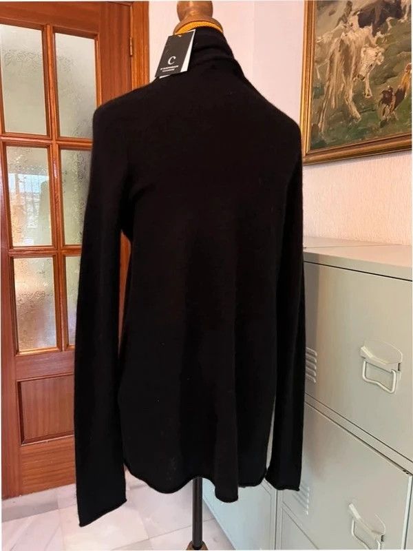 Immagine di 100% Cashmere C by Bloomingdale Wrap style Cardigan ($198) 4
