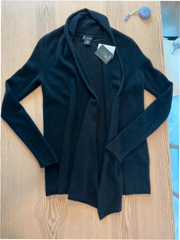 Immagine di 100% Cashmere C by Bloomingdale Wrap style Cardigan ($198) 7