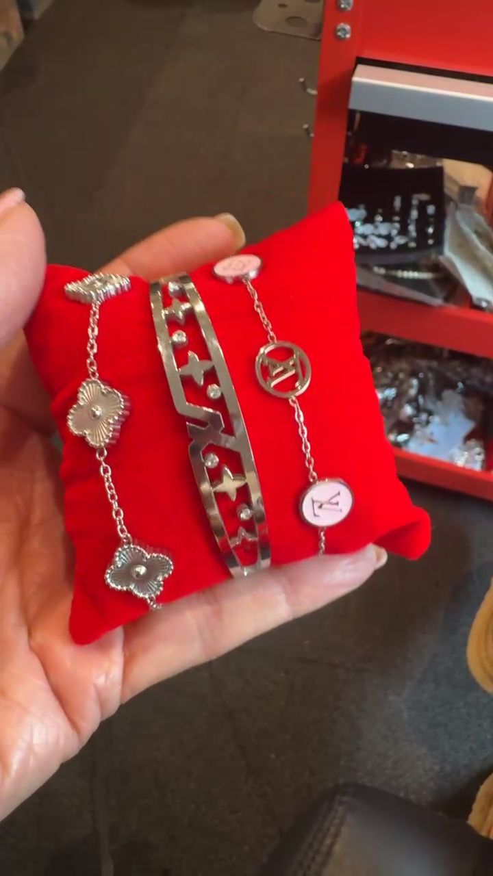 Immagine di Bracelet stack 1