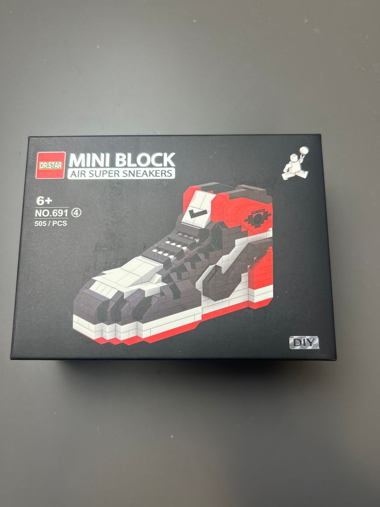  Mini Block Air Super Sneakers 505 Pieces - white toe box black swoosh 