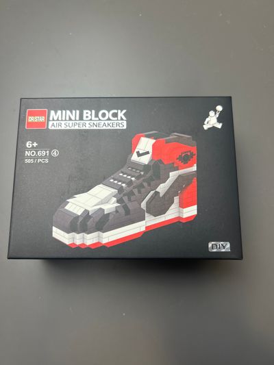 Mini Block Air Super Sneakers 505 Pieces - white toe box black swoosh