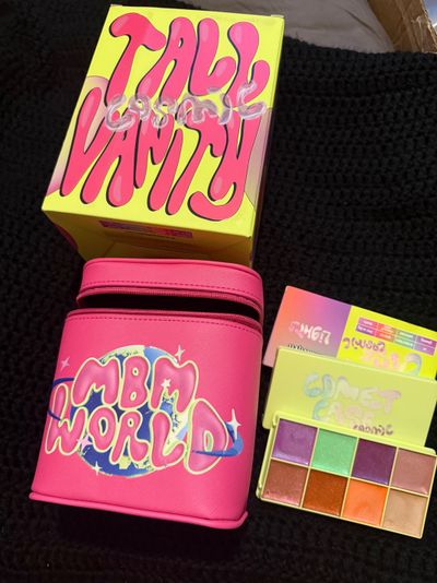 Made By Mitchell Galactic Bundle (vanity case + Comet Case palette):