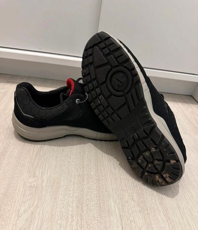 black and white Work Safety sneakers