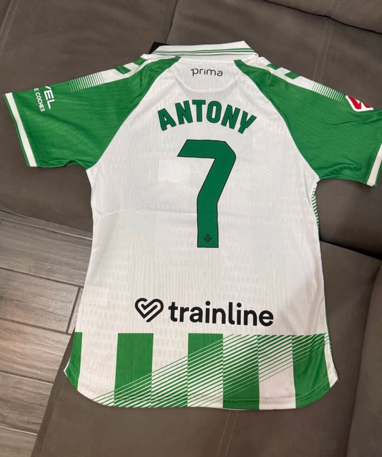 Nueva camiseta Betis talla XXL versión jugador sin estrenar!! imagen 2
