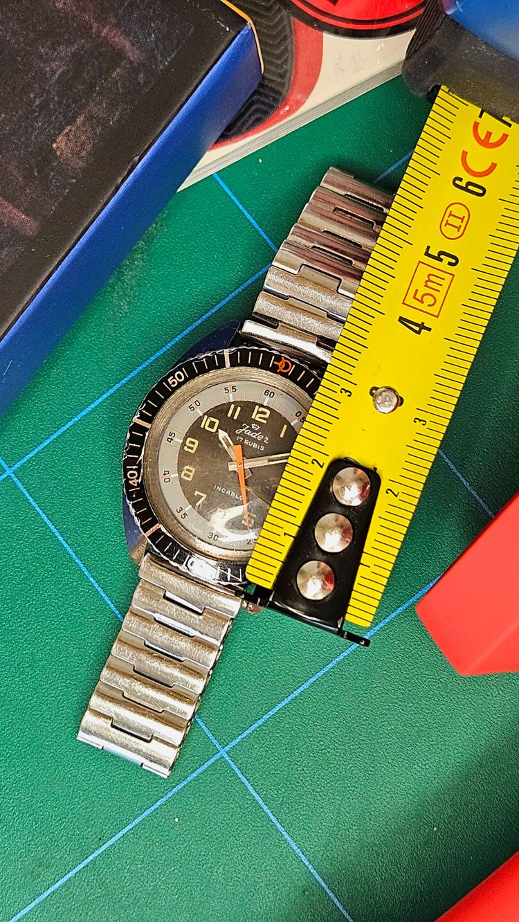 Immagine di Silver Wristwatch 2