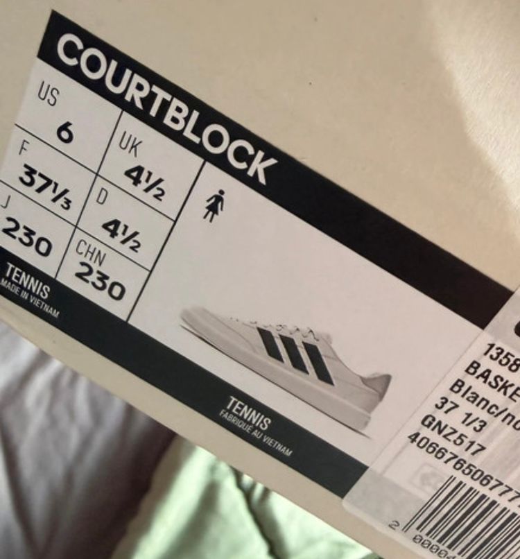 Adidas Courtblock Tennis Shoes UK 4.5 imagen 6