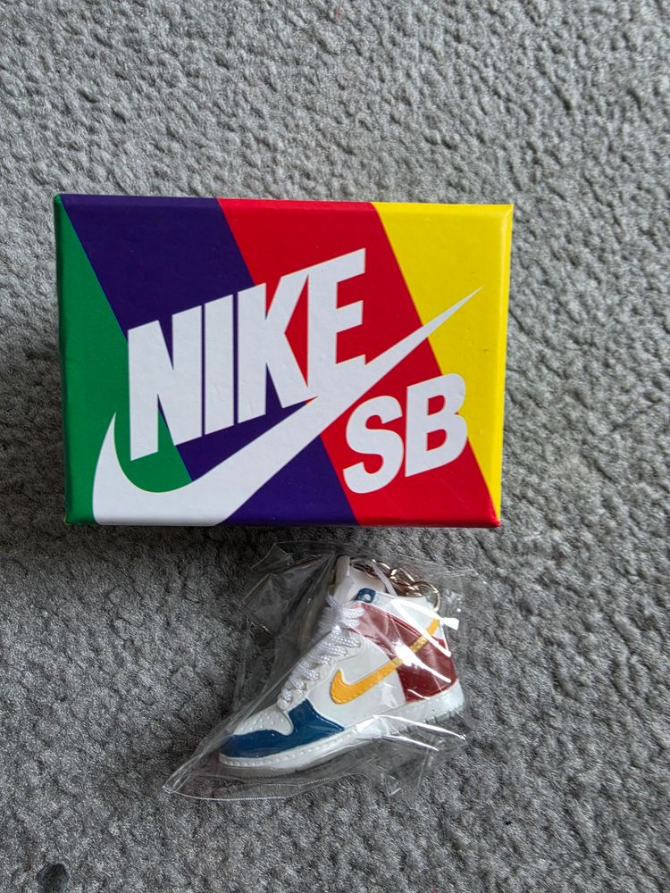 Nike Sb Sneaker Keychain obraz 2