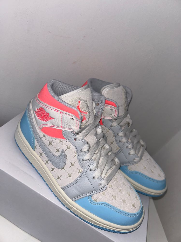 air Jordan 1 mid special edition UK3.5 image 3