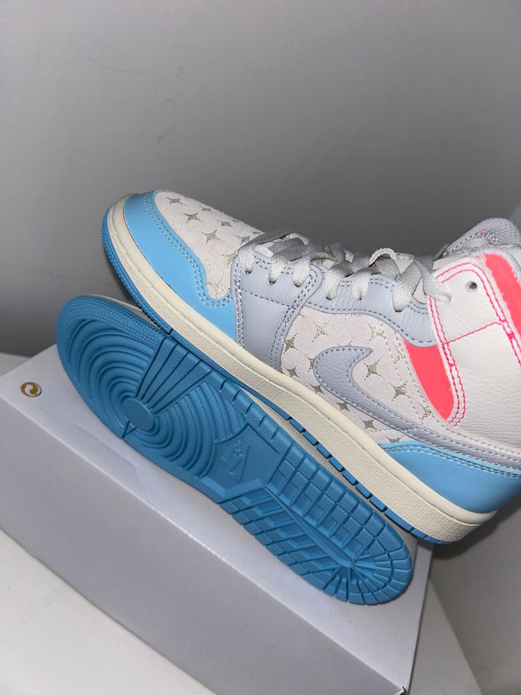 air Jordan 1 mid special edition UK3.5 image 2