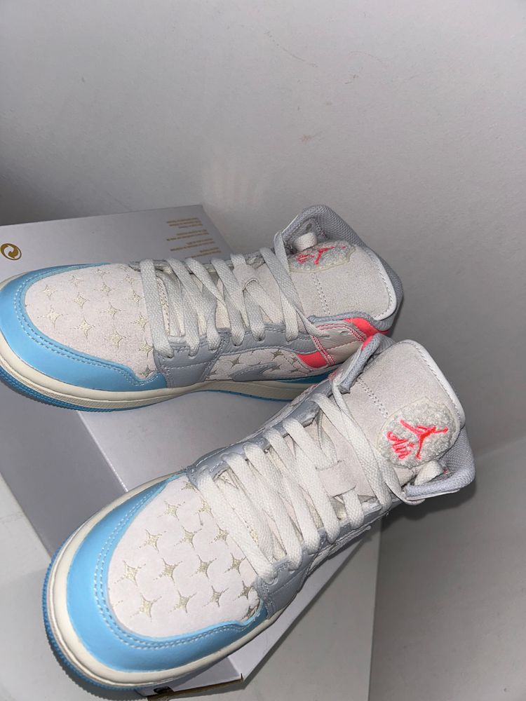 air Jordan 1 mid special edition UK3.5 image 5