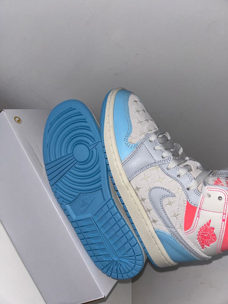 air Jordan 1 mid special edition UK3.5 image 1