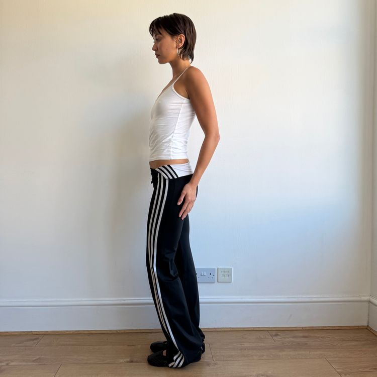 Immagine di Black Adidas fold waist yoga pants - Size M 8