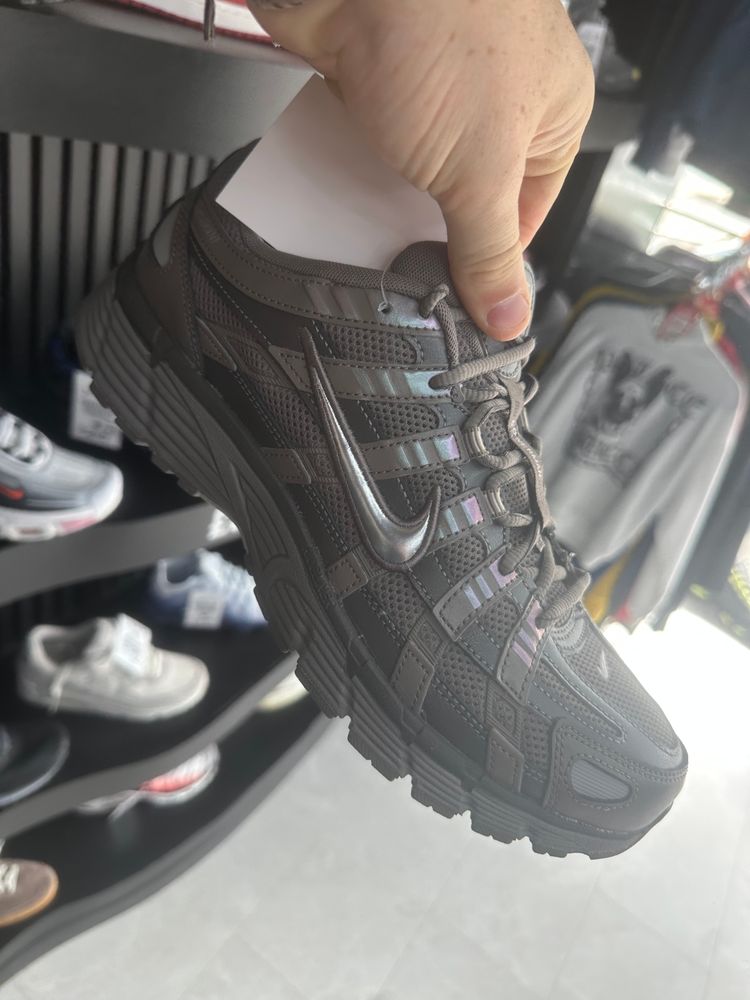 Nike Men's p-6000 