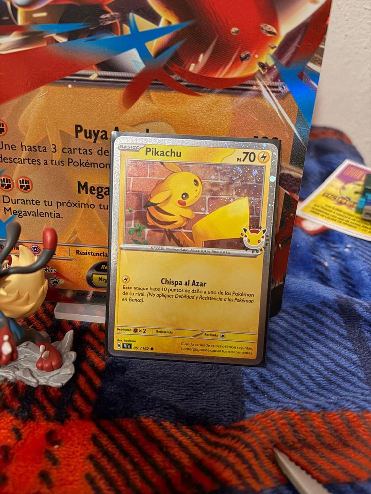 Pikachu Pokémon Card promocional