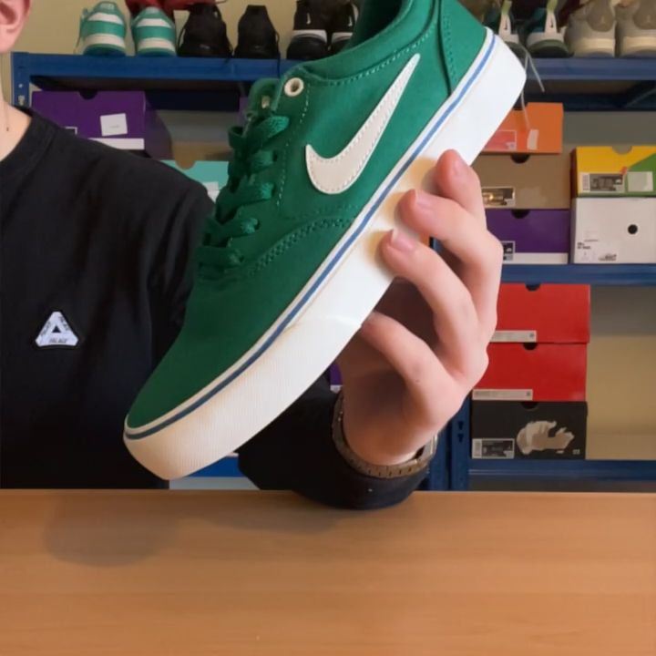 Nike UK5 product image