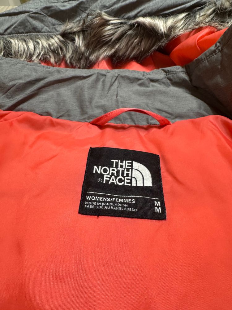 The North Face Women'S Hooded Puffer Jacket imagen 3