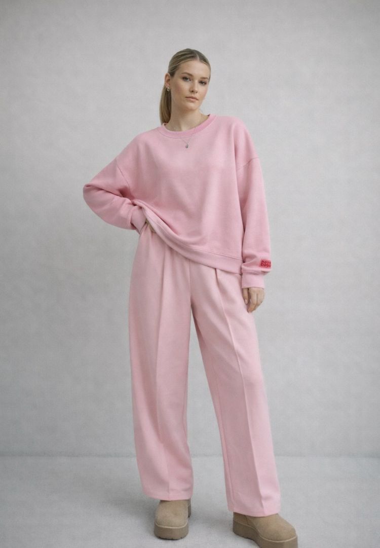 Pink Wide-Leg Pants 2