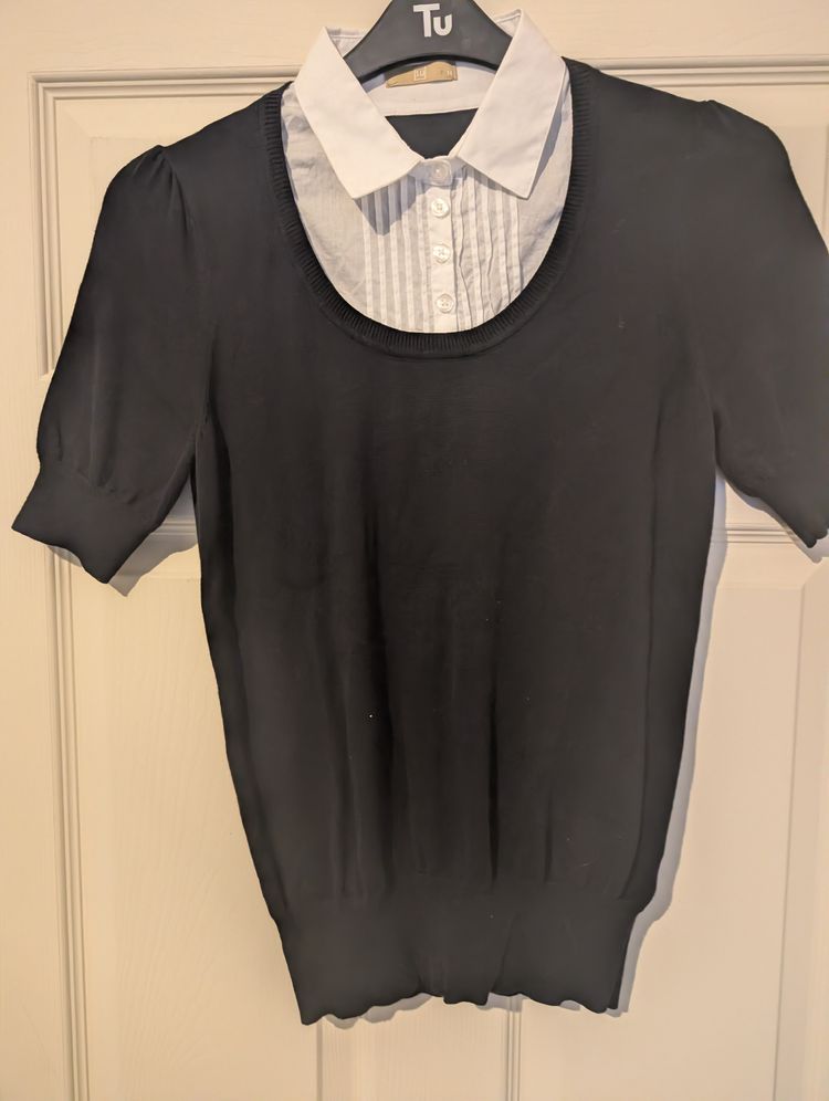 Tu Black Short Sleeve Top With White Collar