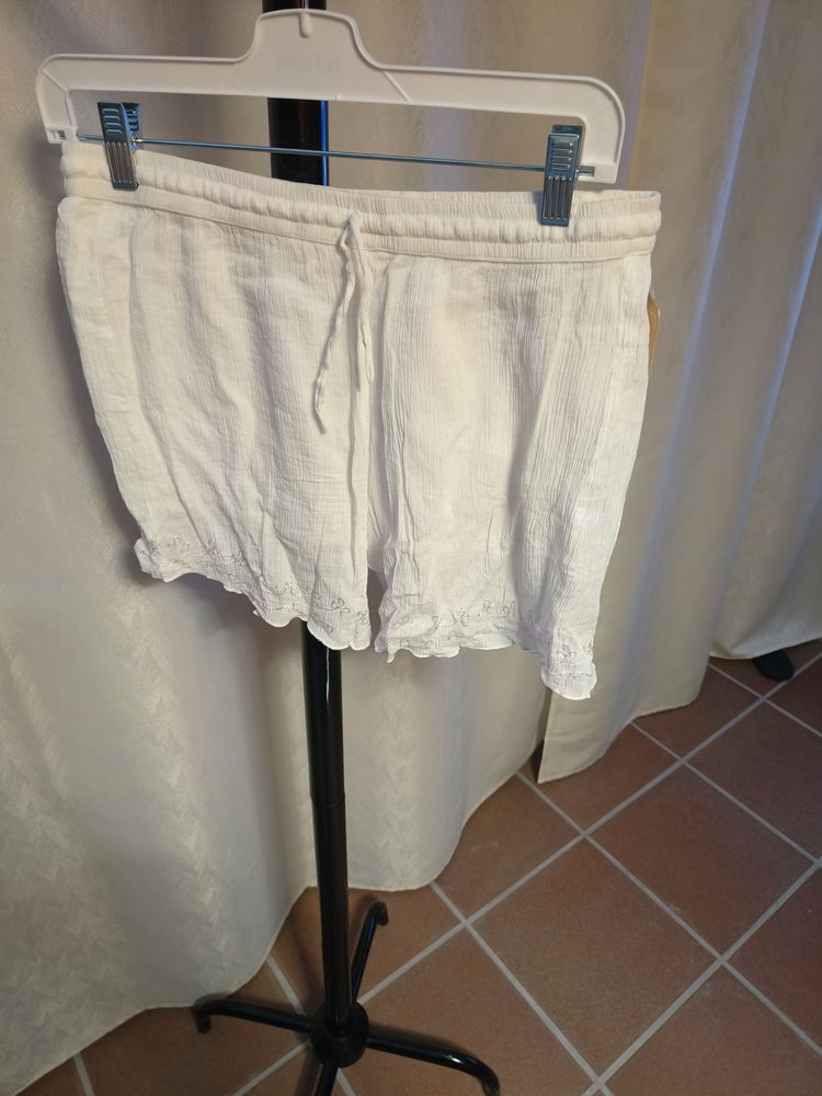 Pantalon corto blanco image 1