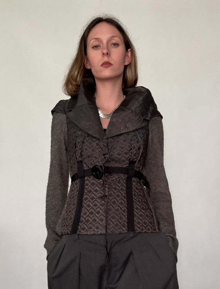 Immagine di quilted jacket with knit sleeves and belt 4