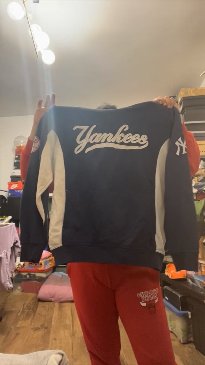 Other yankees felpa, unico difetto piccole macchie product image