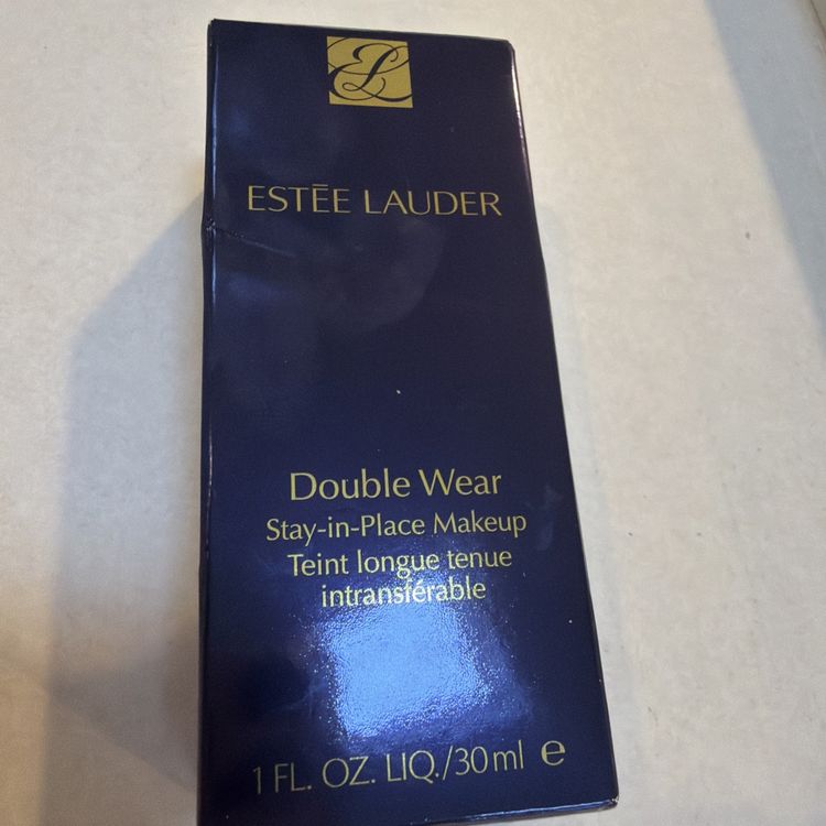 Immagine di Estée Lauder Double Wear Stay-in-Place Foundation 3W2 Cashew Old Formula 1