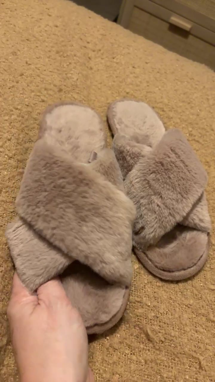 Sainsbury's Faux Fur Slippers blush pink size S image 1