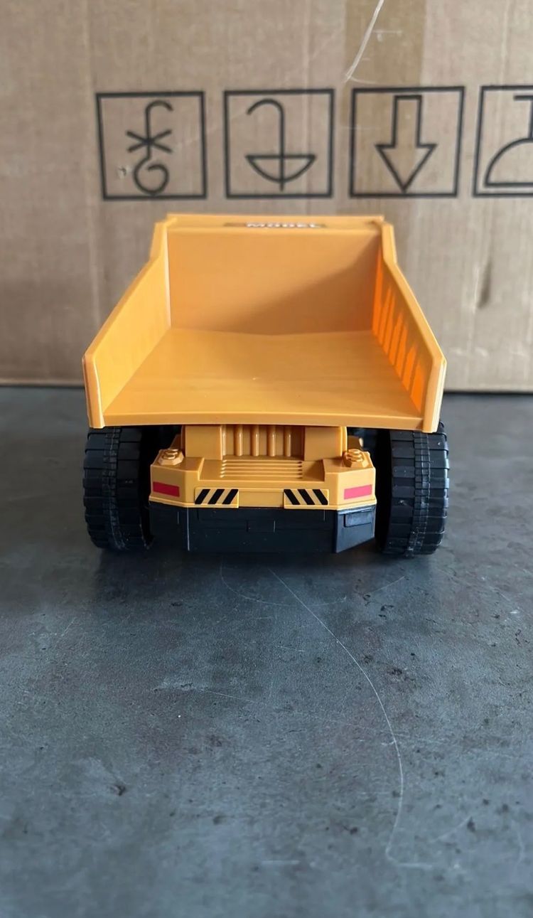 Engineering Vehicle Dump Truck Remote Control image 5