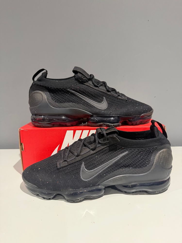 Immagine di Nike Air VaporMax 2021 FK Black Anthracite UK 11 (No Box) 1