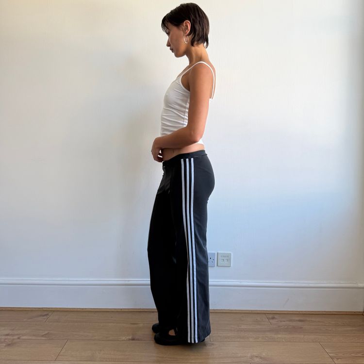 Black o-ring Adidas flared yoga pants - Size XS imagen 7