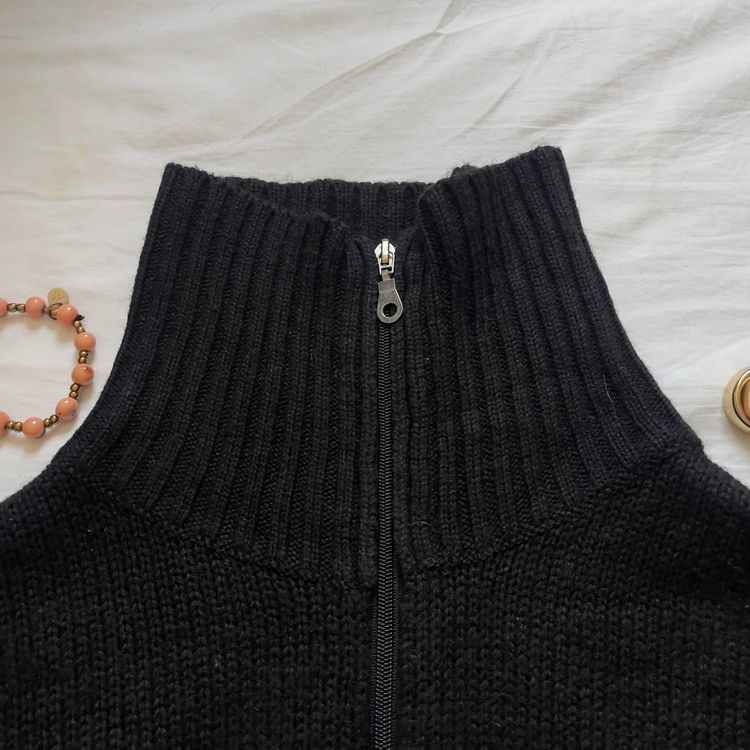 90’s Black Zip-Up Knitted Sweater image 3