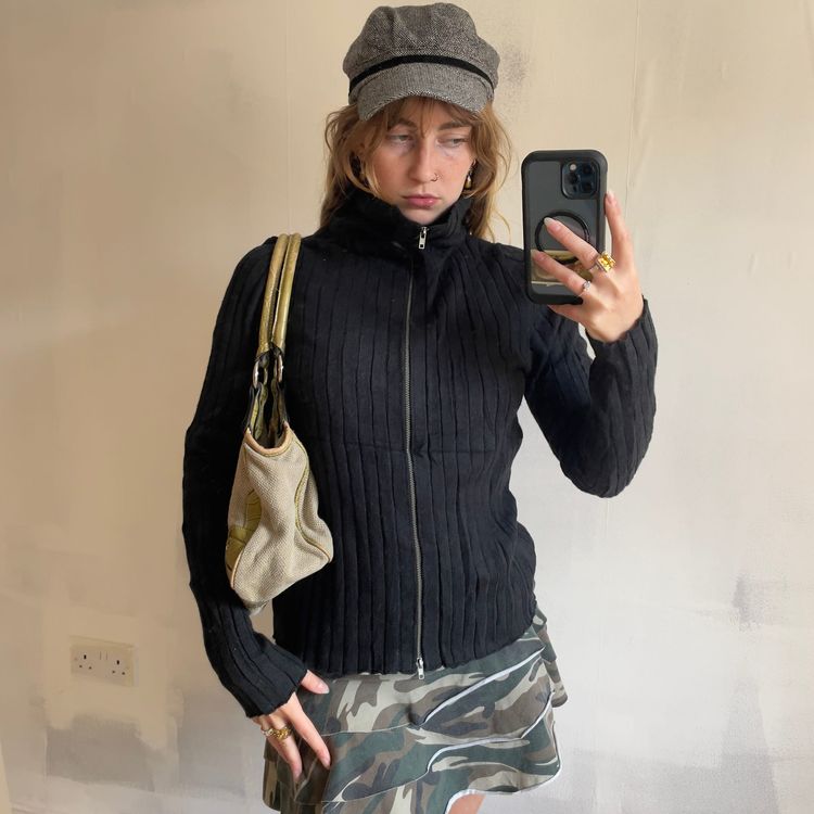 90’s Black Zip-Up Knitted Sweater image 1