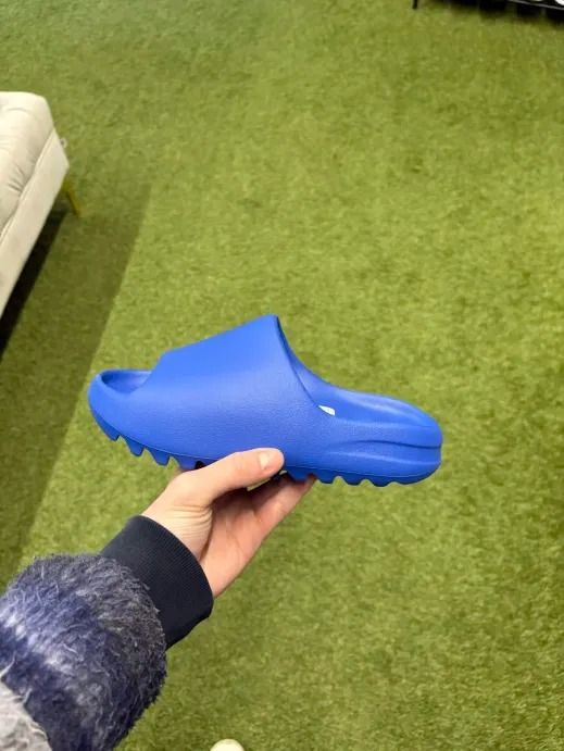 Yeezy YEEZY SLIDE AZURE product image