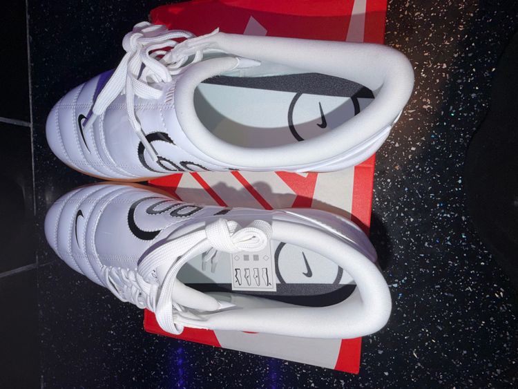 Nike T90 Indoor Soccer Shoes imagen 1