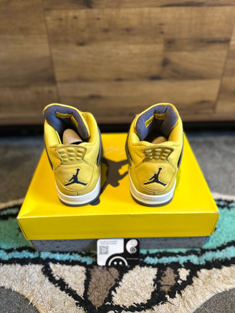 Nike Air Jordan 4 “Lightning” U.K. 9 obraz 8