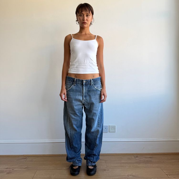 Levi’s Engineered button back jeans - Size 32x34 image 5