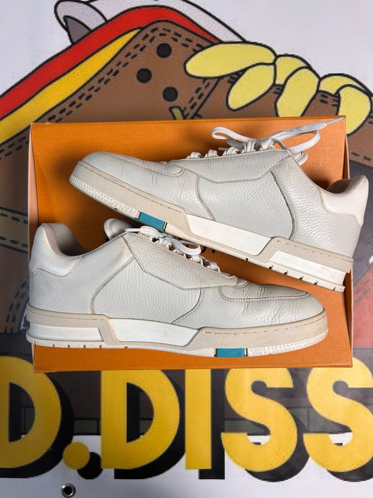Louis Vuitton Trainer  White Leather 8.5 image 2
