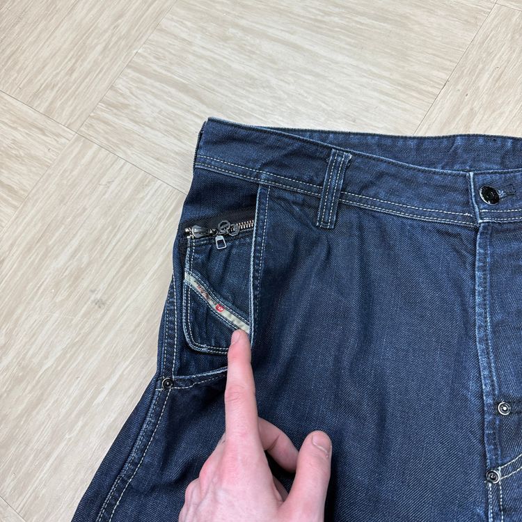Immagine di Diesel pheyo 2000's relaxed bootcut dark denim contrast stitch jeans (M-L) 10