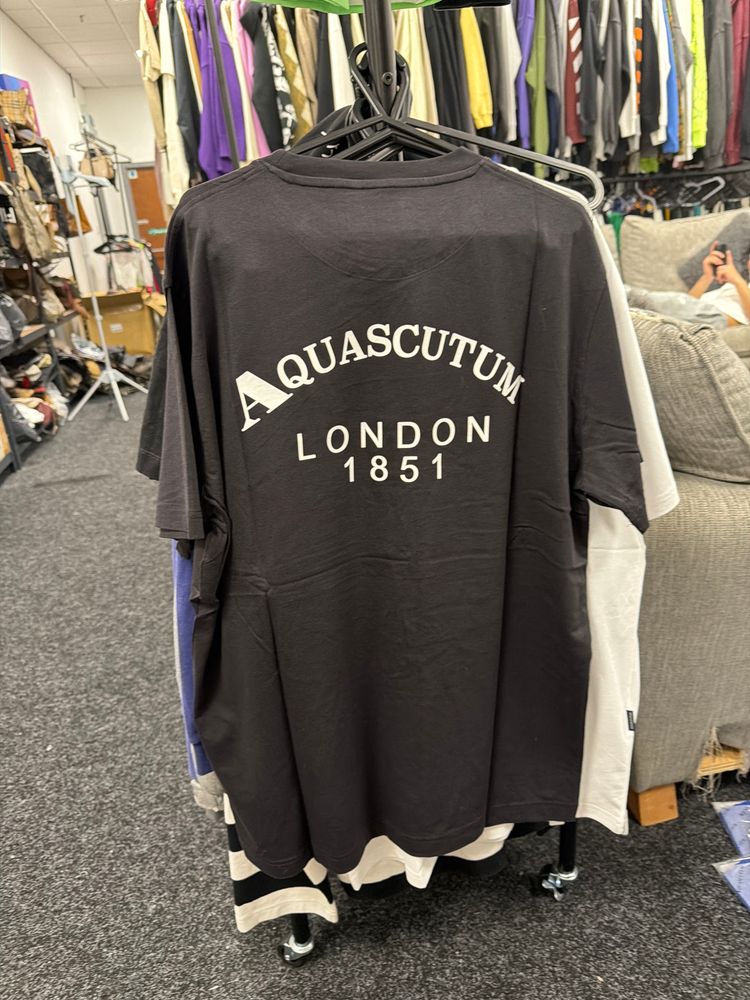 BLACK Aquascutum Black T-Shirt TAQ30 
