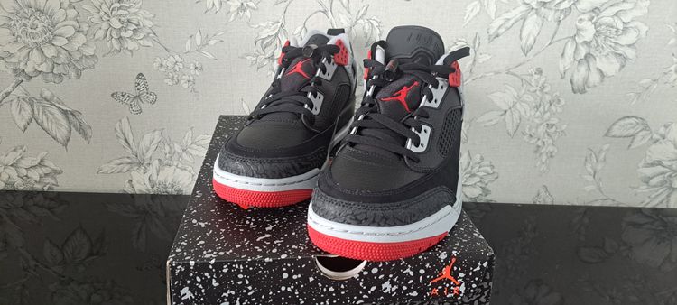 Jordan Spike Low Black Gym Red Wolf UK11.5 Brand new Full box image 2