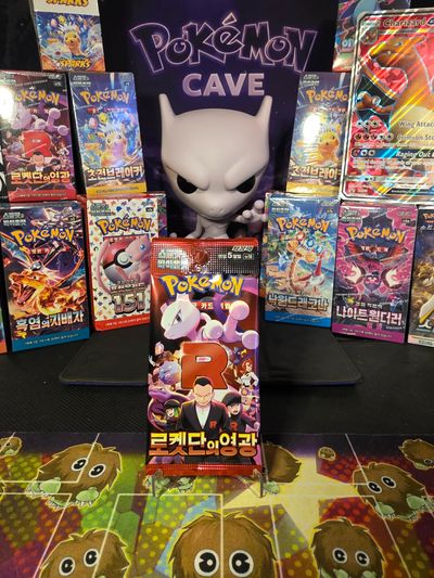 1x premium Korean Pokémon booster pack.