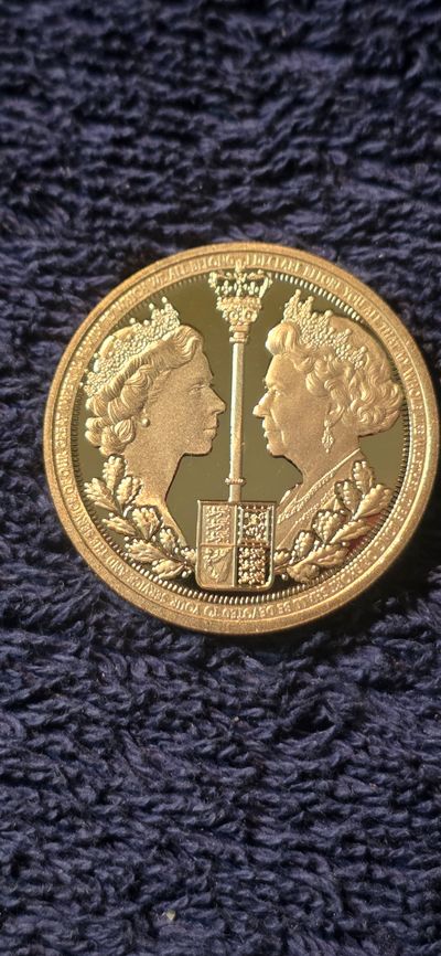 £6). ROYAL MINT Commemorative Coin