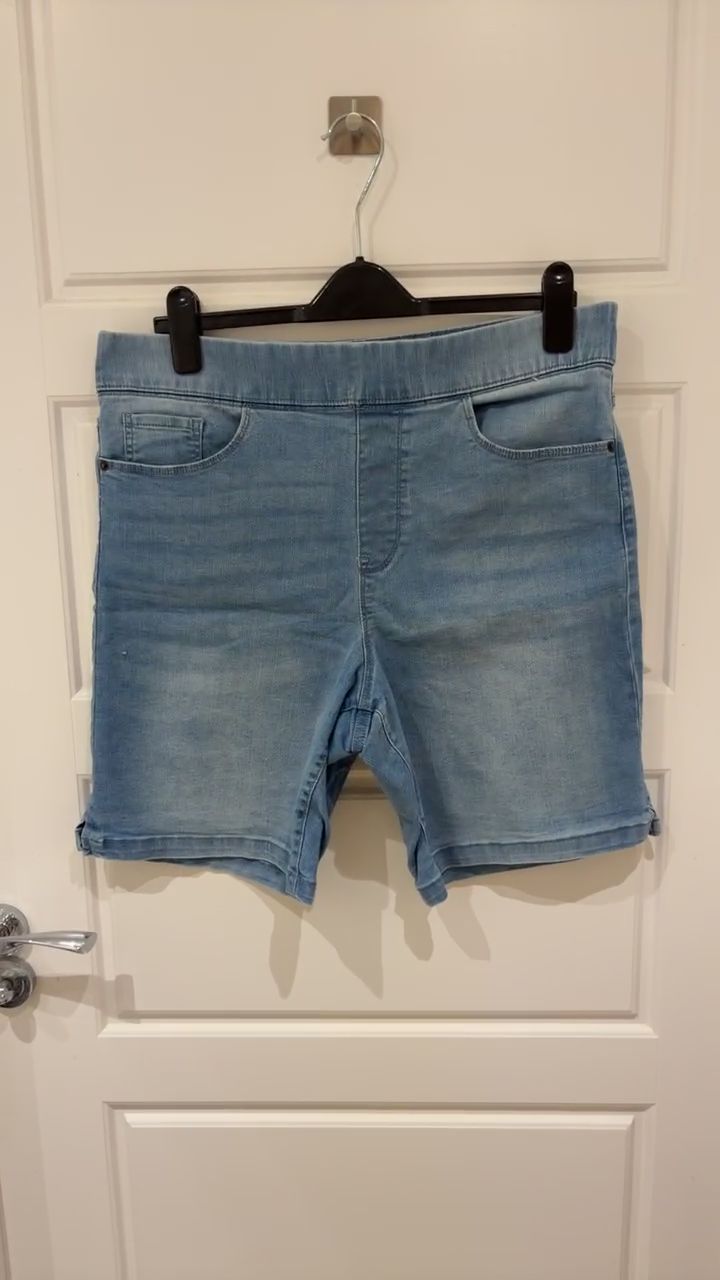 DKNY DKNY Jean shorts ladies size L product image
